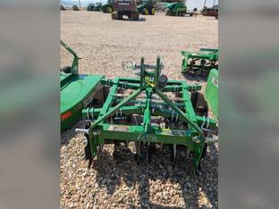 2018 Frontier DH1048