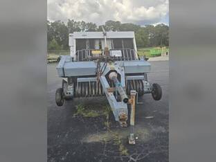 1975 New Idea AGCO 484