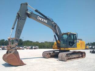 2018 John Deere 210G LC