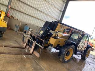 2017 Caterpillar TL943D