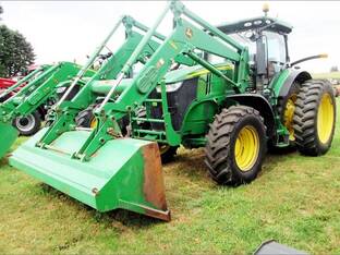2014 John Deere 7210R