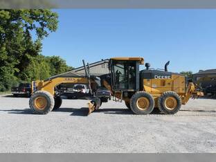 2016 John Deere 672GP