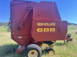 2001 New Holland 688