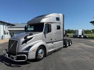 2022 Volvo VNL64T760