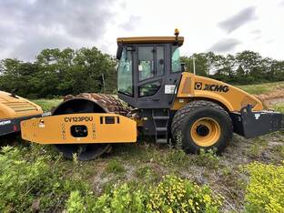 2023 XCMG CV123PDU