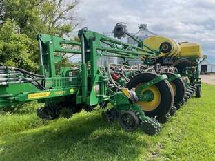 2023 John Deere 1775NT