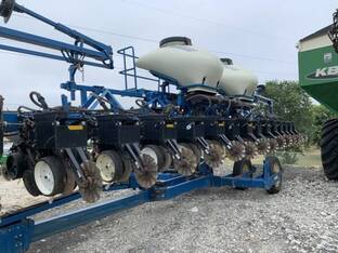 2011 Kinze 3600