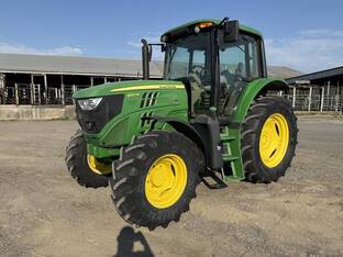 2017 John Deere 6120M