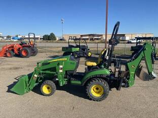 2017 John Deere 1025R