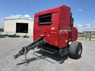 2015 Massey-Ferguson 2946A