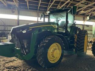 2023 John Deere 8R 250