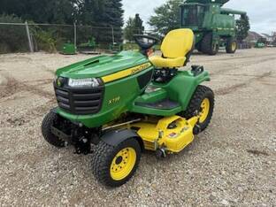 2016 John Deere X739