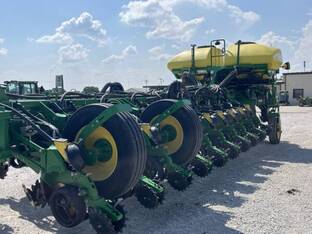 2019 John Deere 1775NT