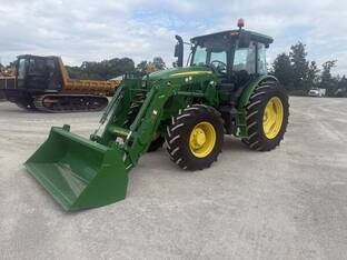 2022 John Deere 6135E