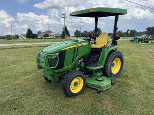 2014 John Deere 3033R
