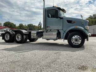 2023 Peterbilt 567