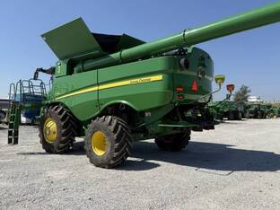 2023 John Deere S780