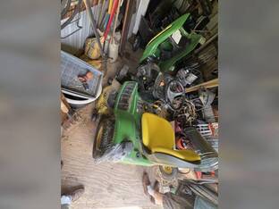 2011 John Deere X324