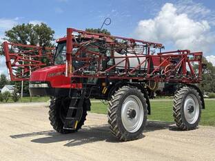 2010 Case IH PATRIOT 3230