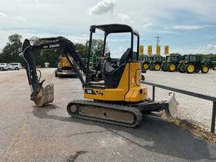 2024 John Deere 35 P