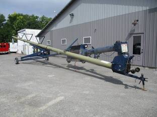 Harvest International H1062