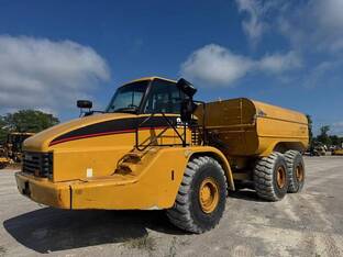 2004 Caterpillar 735