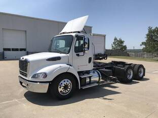 2023 Freightliner BUSINESS CLASS M2 112