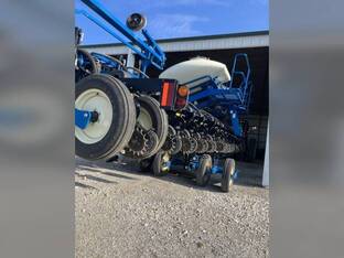 2020 Kinze 3660