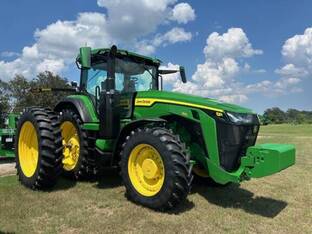 2023 John Deere 8R 250