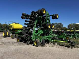 2012 John Deere 1890