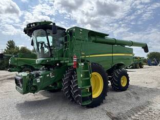 2023 John Deere S790