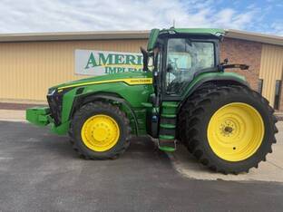 2024 John Deere 8R 230