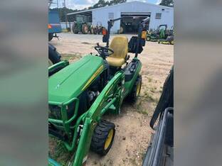 2017 John Deere 1025R