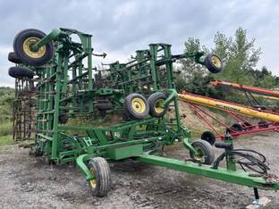 2014 John Deere 2210