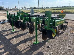 2023 John Deere 2100