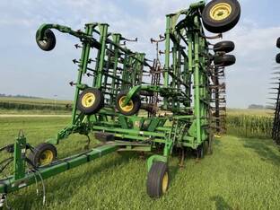 2012 John Deere 2210