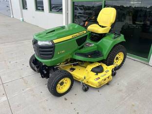 2016 John Deere X739