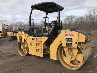 2014 Caterpillar CB44B