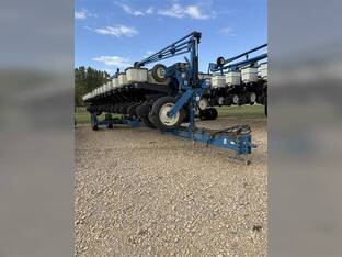 1998 Kinze 2600