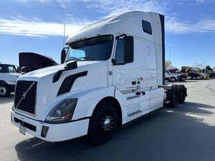 2015 Volvo VNL64T670