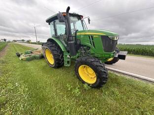 2024 John Deere 6105E Cab