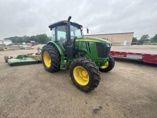 2024 John Deere 6105E Cab