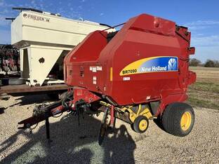 2008 New Holland BR7090