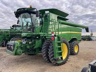 2013 John Deere S670