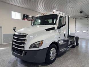 2019 Freightliner CASCADIA 126
