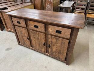 AMISH FURNITURE 3 DOOR BUFFET