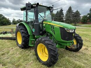 2023 John Deere 5105M