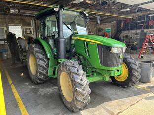 2023 John Deere 5105M