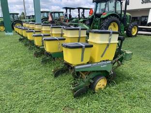 1996 John Deere 7300