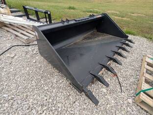 2025 Tomahawk Attachments 72